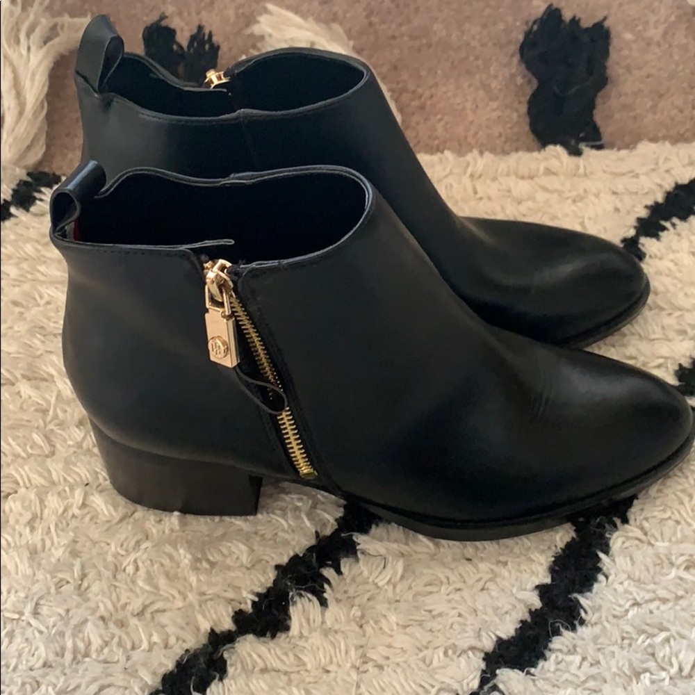 Black booties - Picture 2 of 4